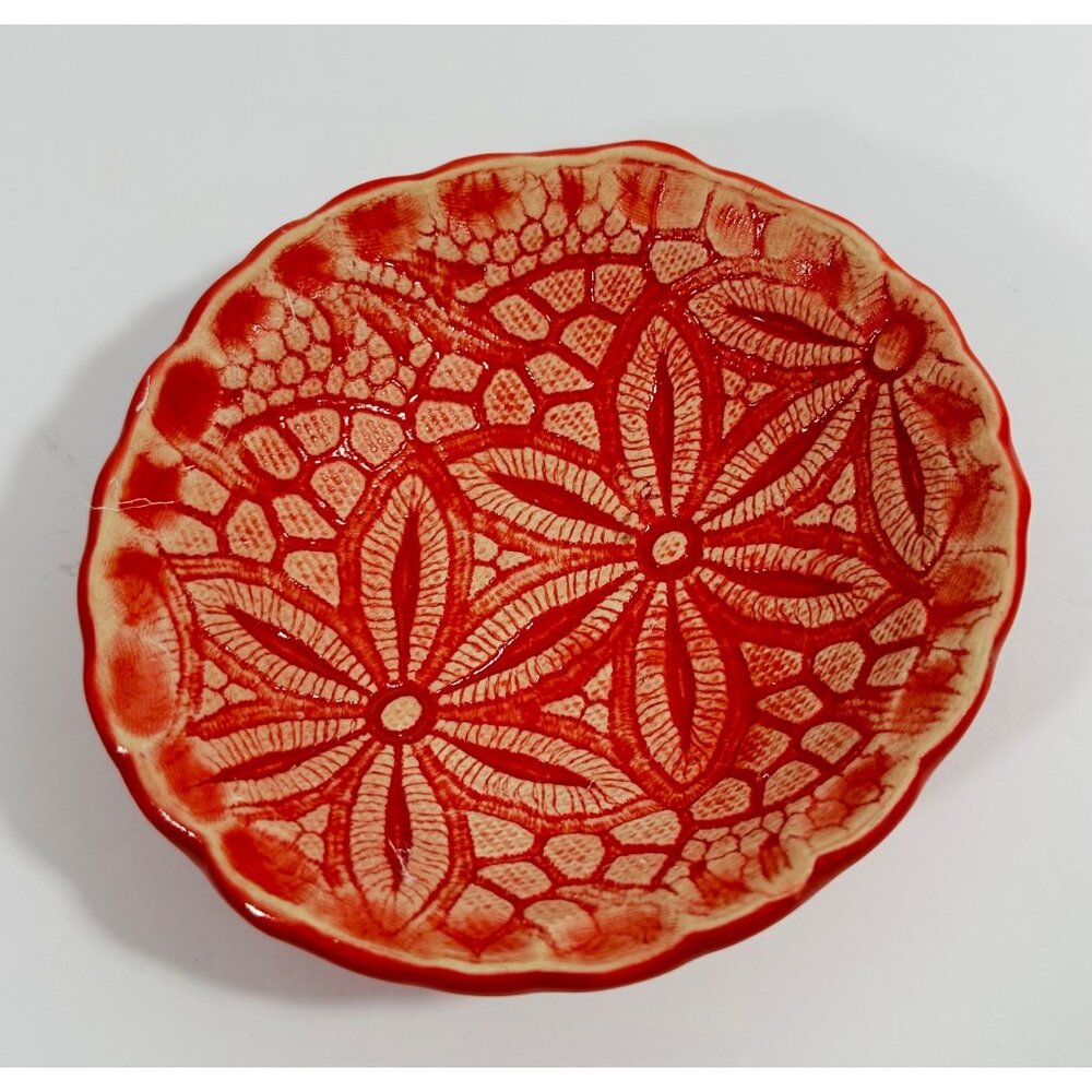 Handcrafted Red Floral Ceramic Bowl Textured Lace / Floral Design Decorative